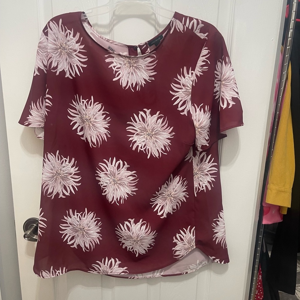 Ann taylor top pullover large burgundy